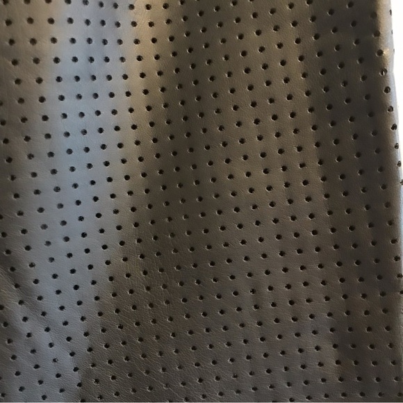 Banana Republic perforated black faux leather skirt.  Size 6P. - Picture 3 of 6